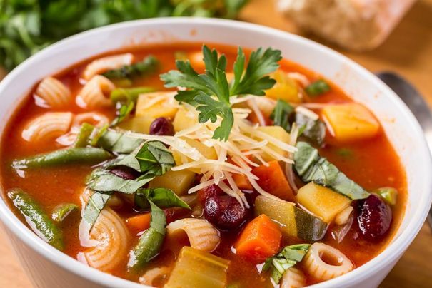 Minestrone Çorbası Tarifi (İtalyan Sebze Çorbası)