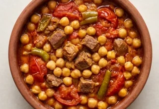 Güveçte Etli Nohut Tarifi