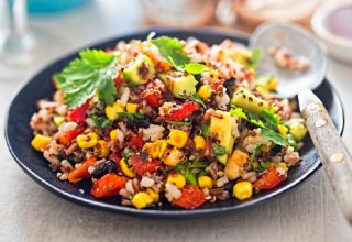 Karabuğdaylı Kinoa Salatası Tarifi