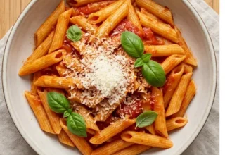 Napoliten Soslu Makarna Tarifi