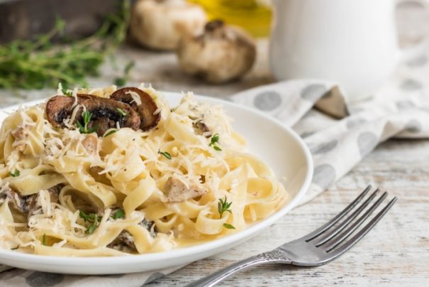 Pratik Kremalı Mantarlı Makarna Tarifi