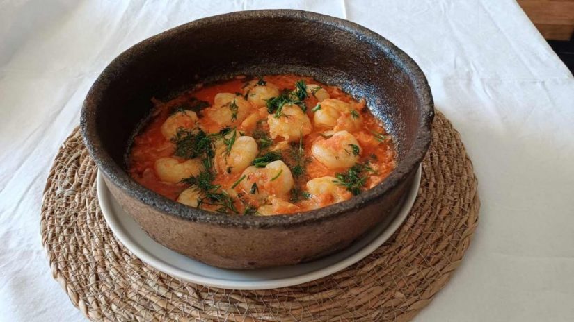 Domates Soslu Karides Güveç Tarifi
